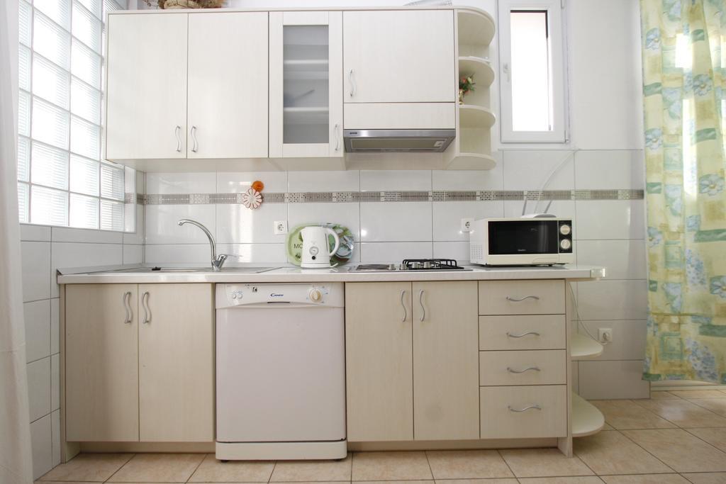 Apartments Delfin Tučepi Kamer foto