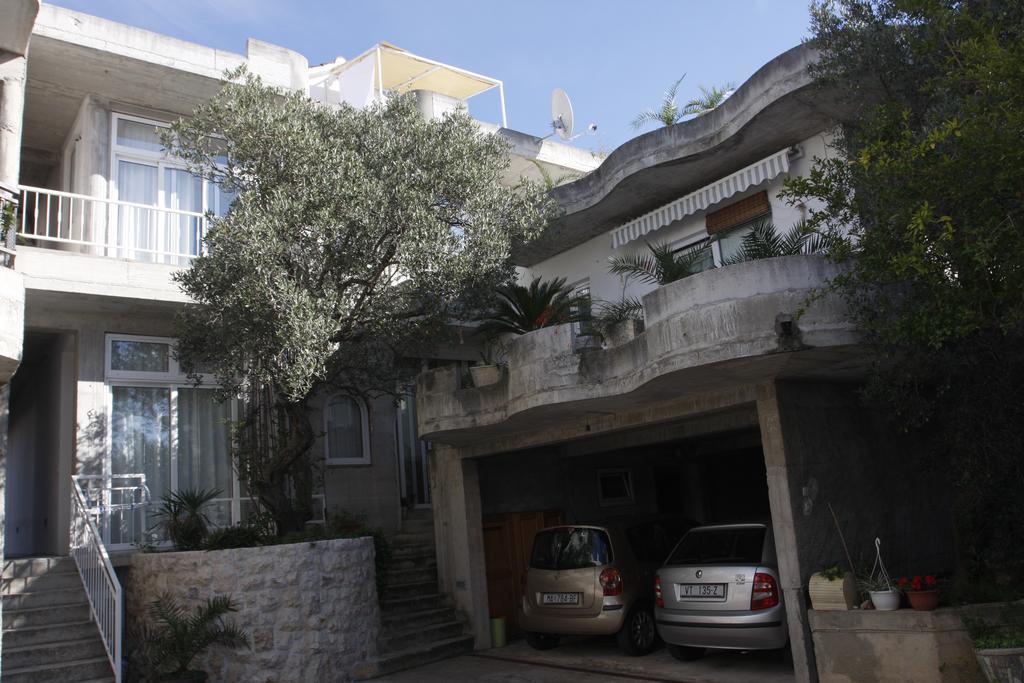 Apartments Delfin Tučepi Buitenkant foto