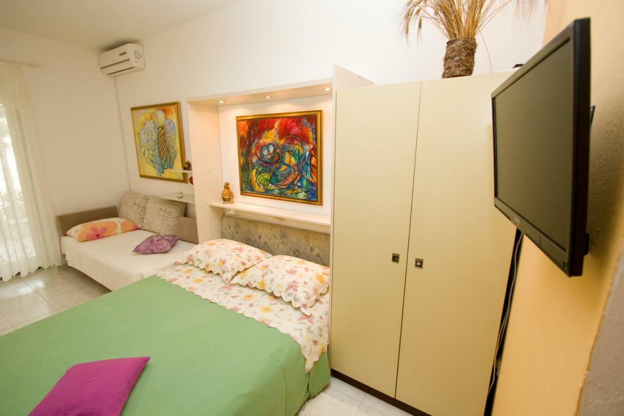 Apartments Delfin Tučepi Buitenkant foto